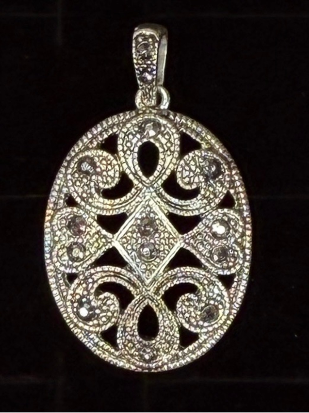 Beautiful Silvertone vintage pendant +FREE cord necklace